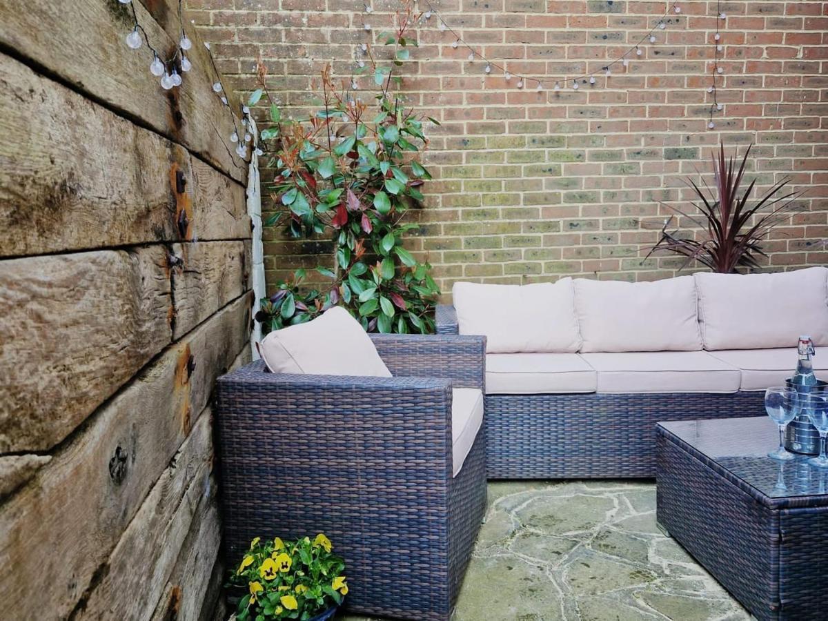 Spacious 4-Bed Beach Retreat For Families Steps From The Shore In Pevensey Bay Экстерьер фото