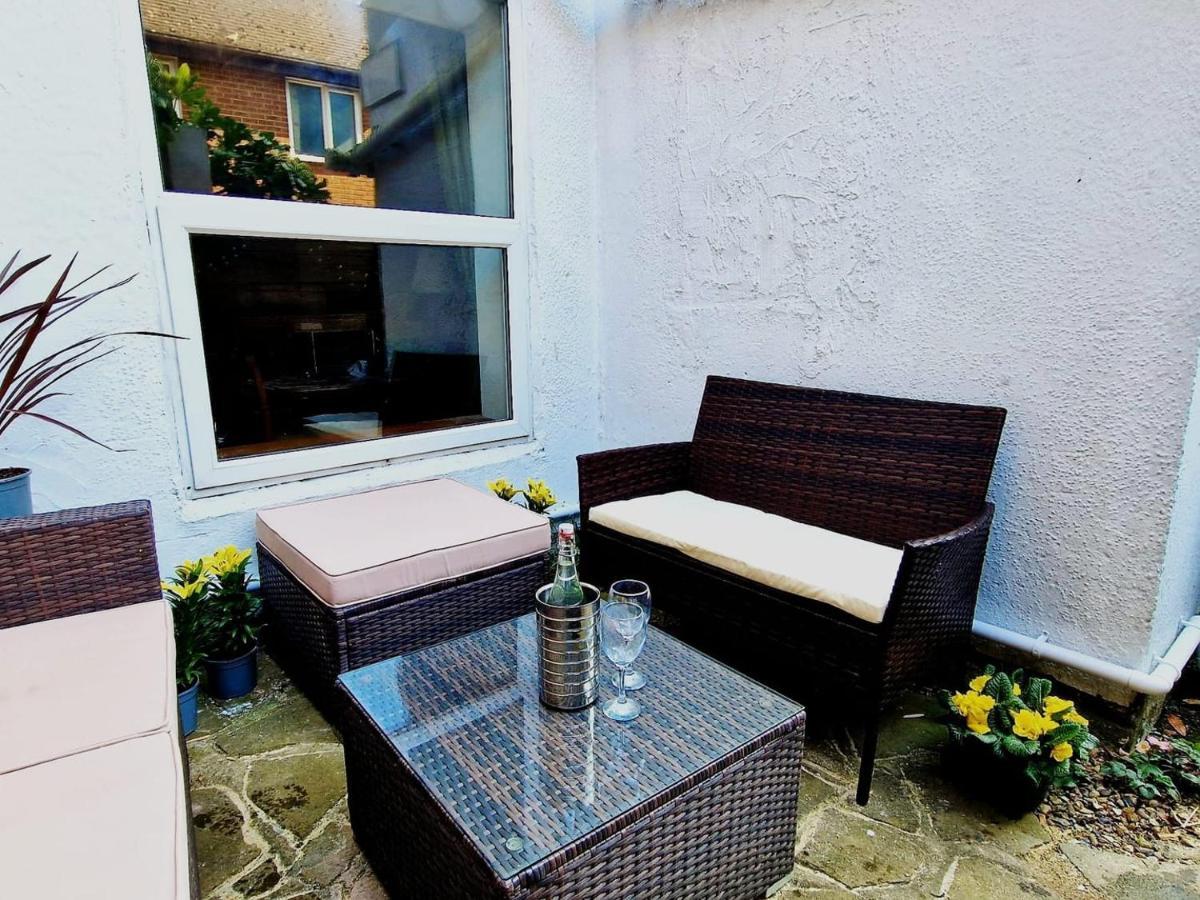 Spacious 4-Bed Beach Retreat For Families Steps From The Shore In Pevensey Bay Экстерьер фото