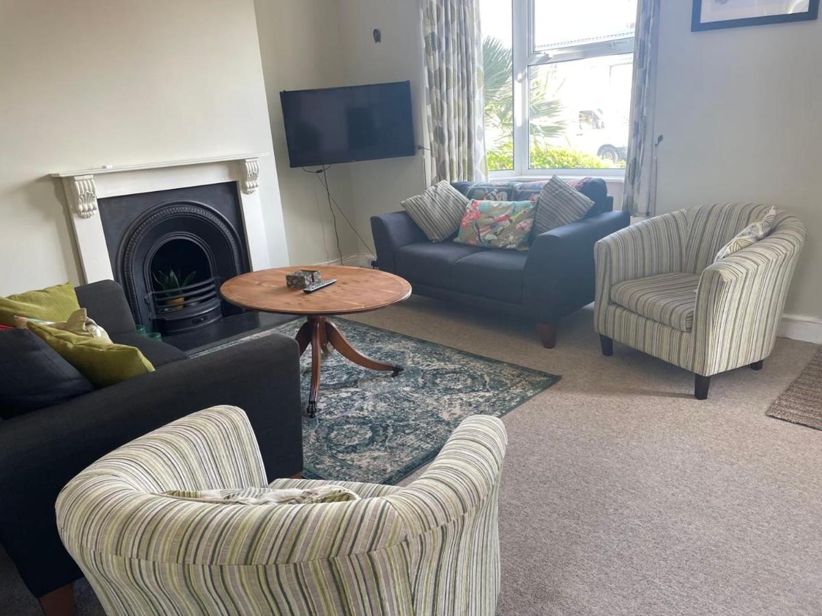 Spacious 4-Bed Beach Retreat For Families Steps From The Shore In Pevensey Bay Экстерьер фото