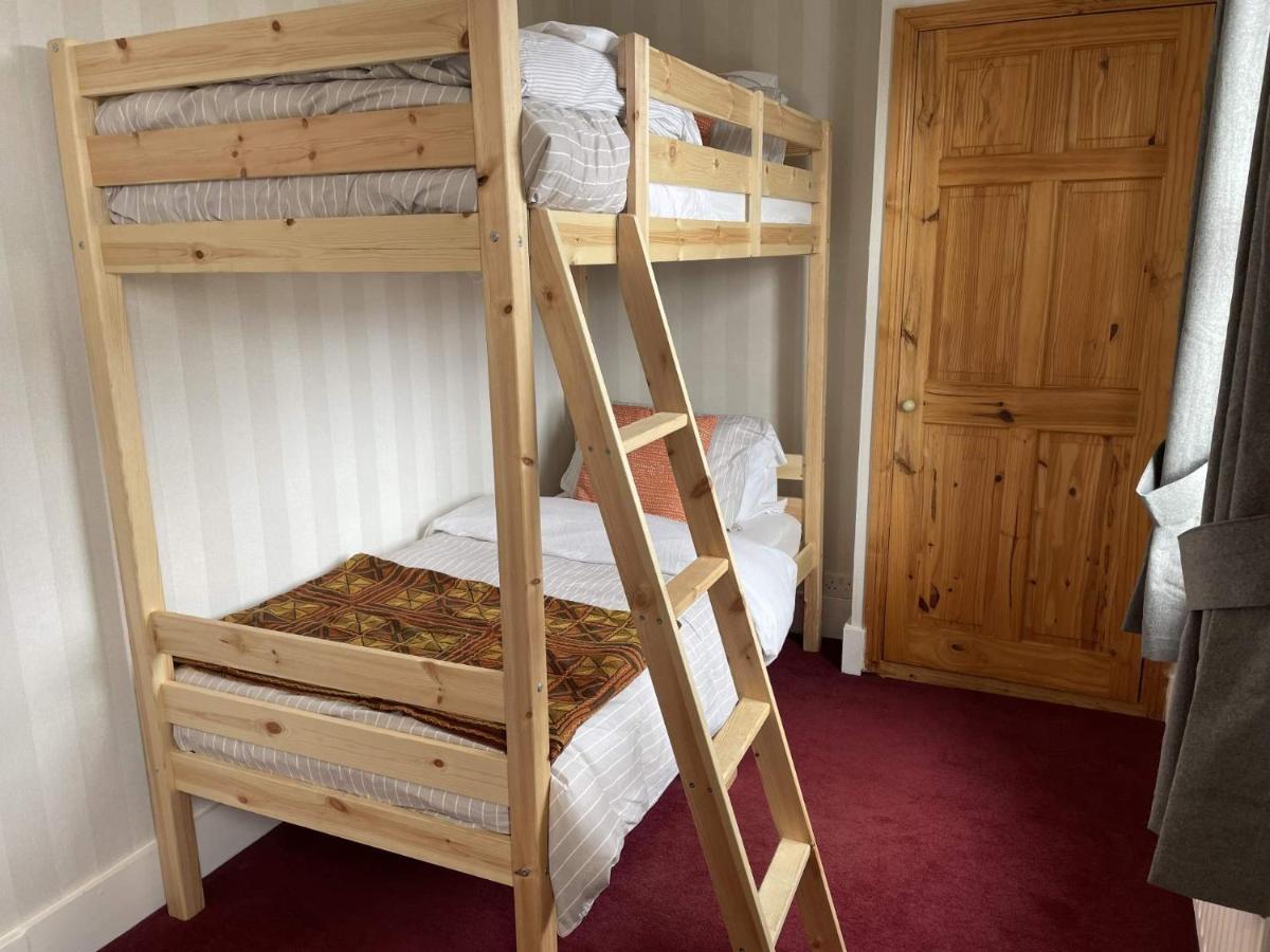 Spacious 4-Bed Beach Retreat For Families Steps From The Shore In Pevensey Bay Экстерьер фото