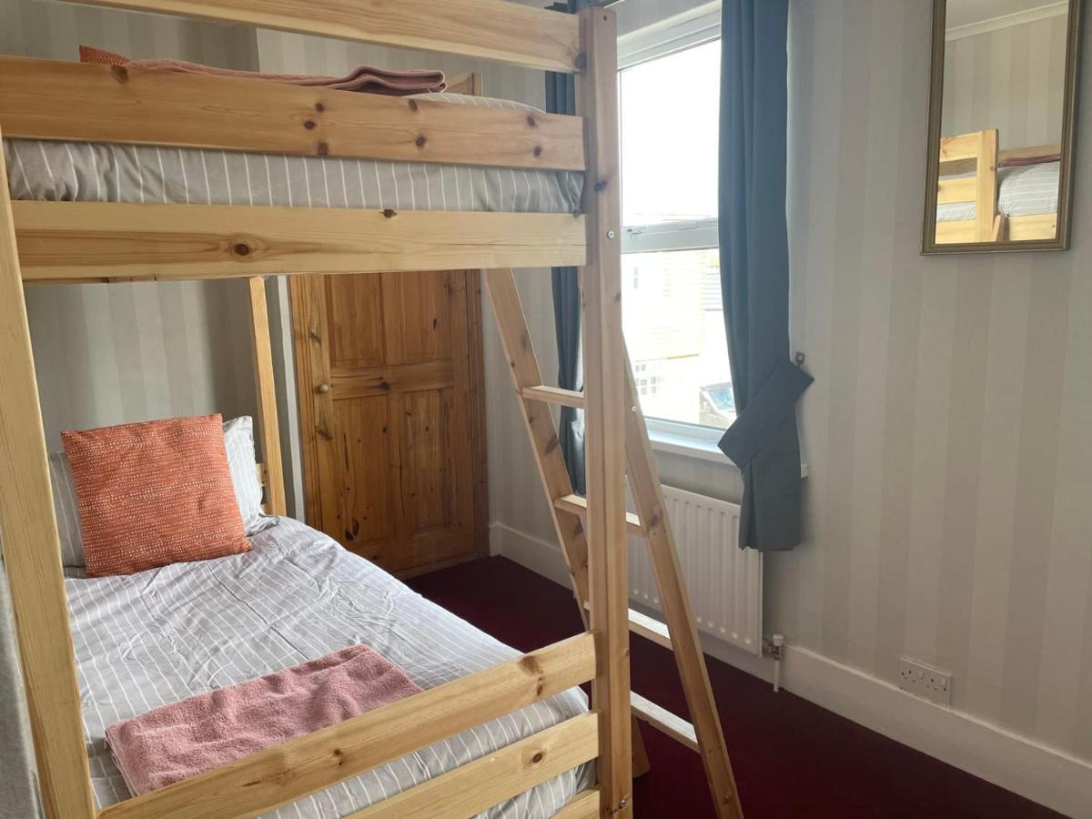 Spacious 4-Bed Beach Retreat For Families Steps From The Shore In Pevensey Bay Экстерьер фото