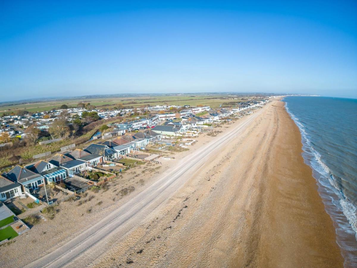 Spacious 4-Bed Beach Retreat For Families Steps From The Shore In Pevensey Bay Экстерьер фото